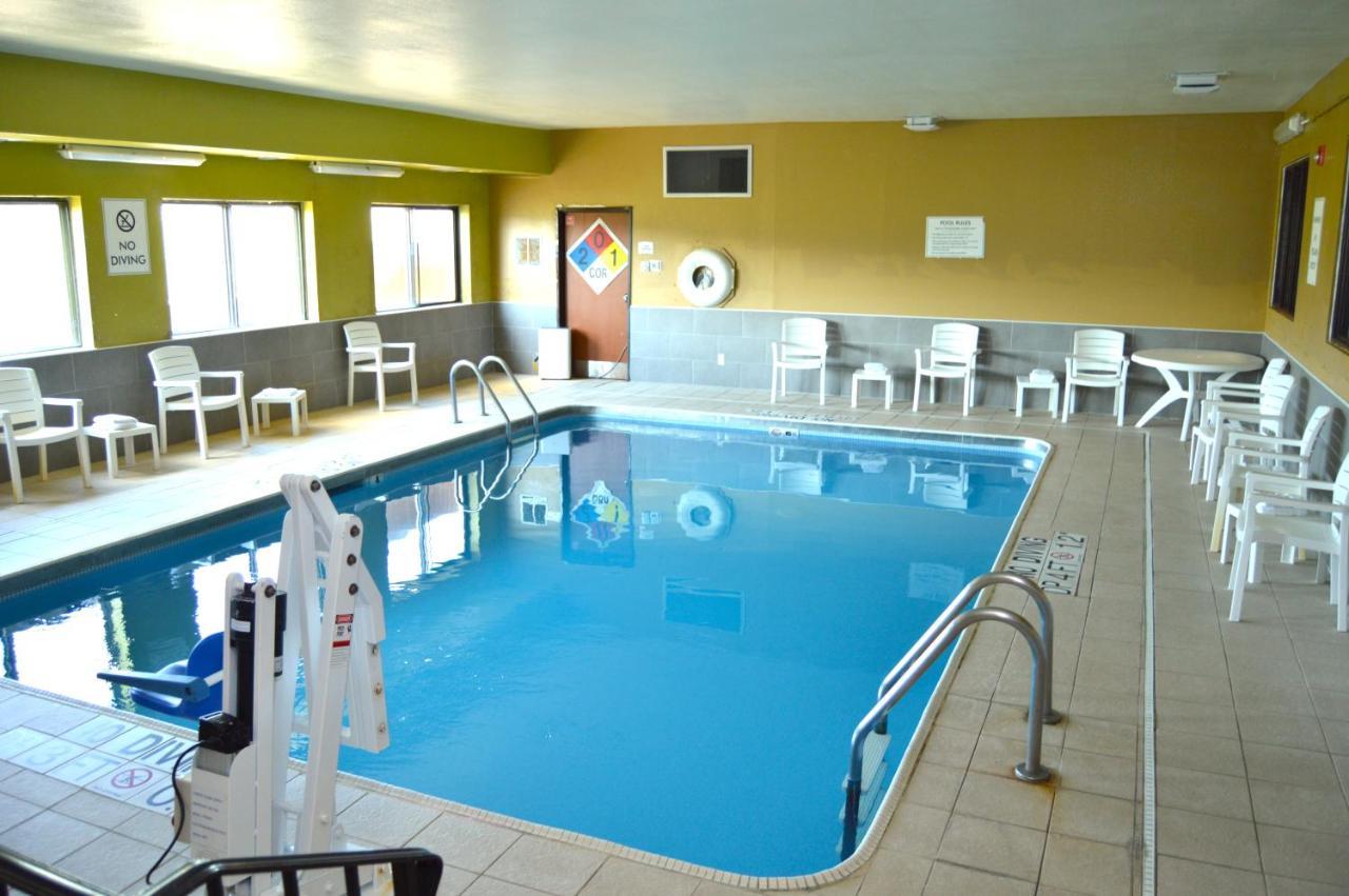 Quality Inn Coralville - Iowa River Landing Екстериор снимка